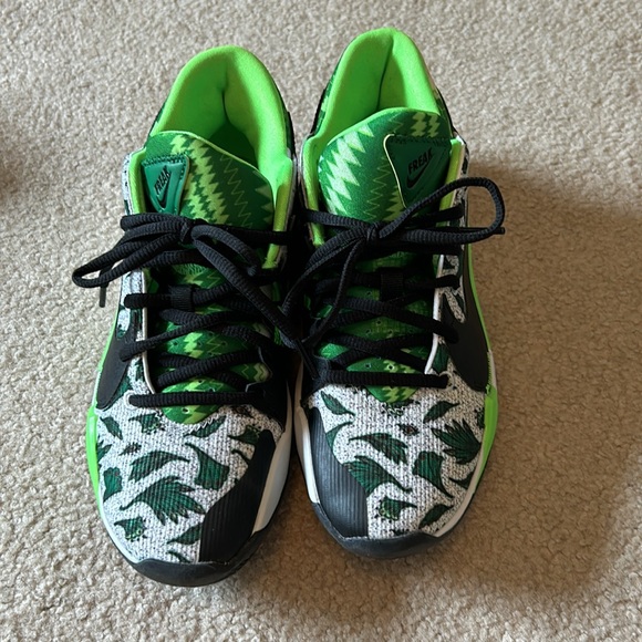 Nike Zoom Freak 2 Naija Shoes - Picture 2 of 10